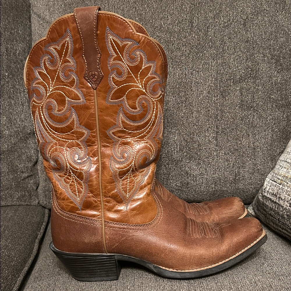 ARIAT Women’s  Brown Leather Western Boots - Picture 3 of 11